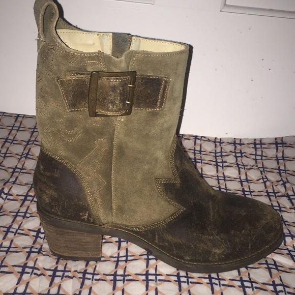 OluKai Shoes - OluKai Leather and Suede Ankle Boots